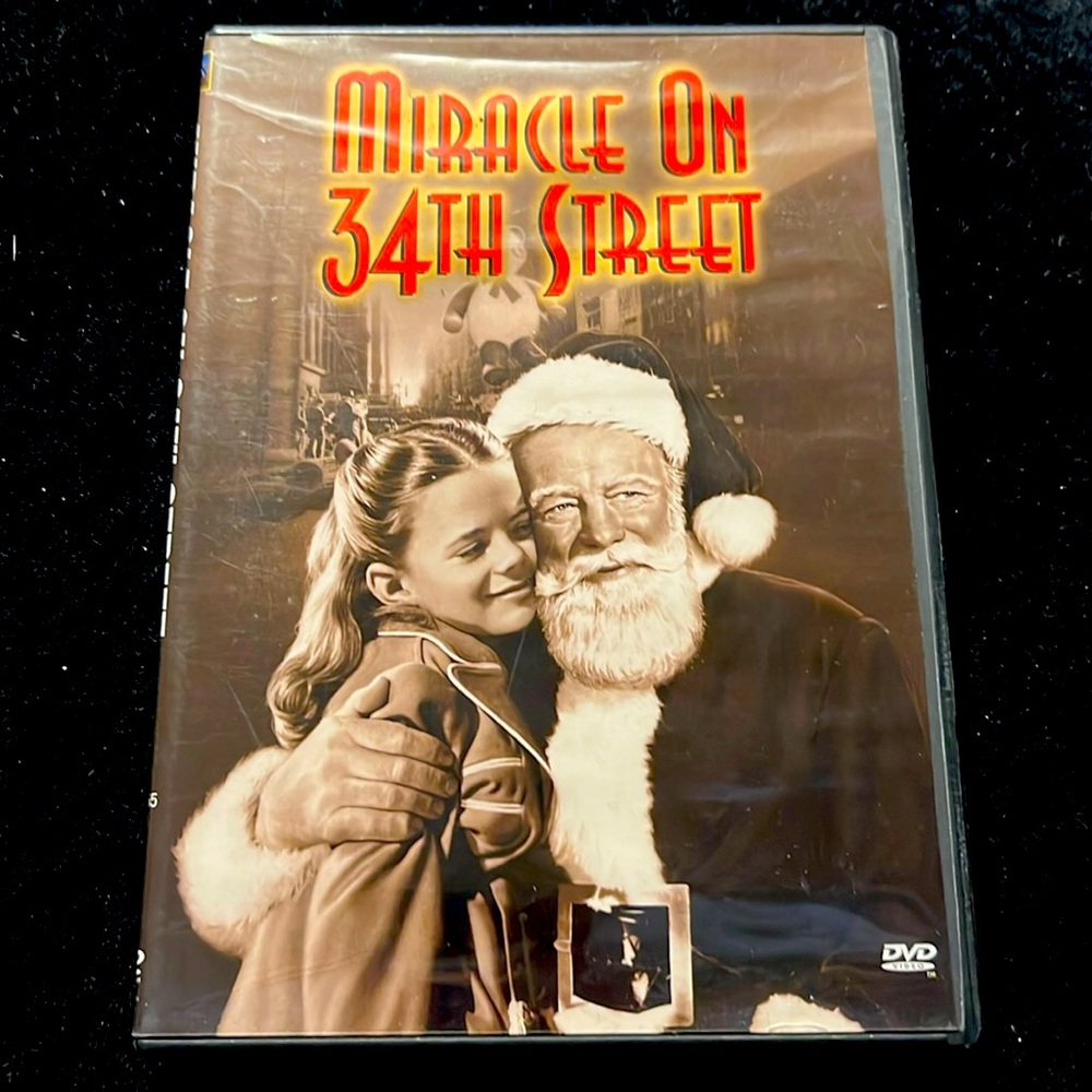 🌞 Miracle on 34th Street original version DVD starring Natalie Wood 97 mins